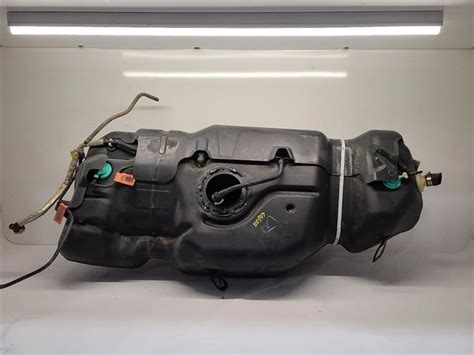2000 ford expedition gas tank capacity